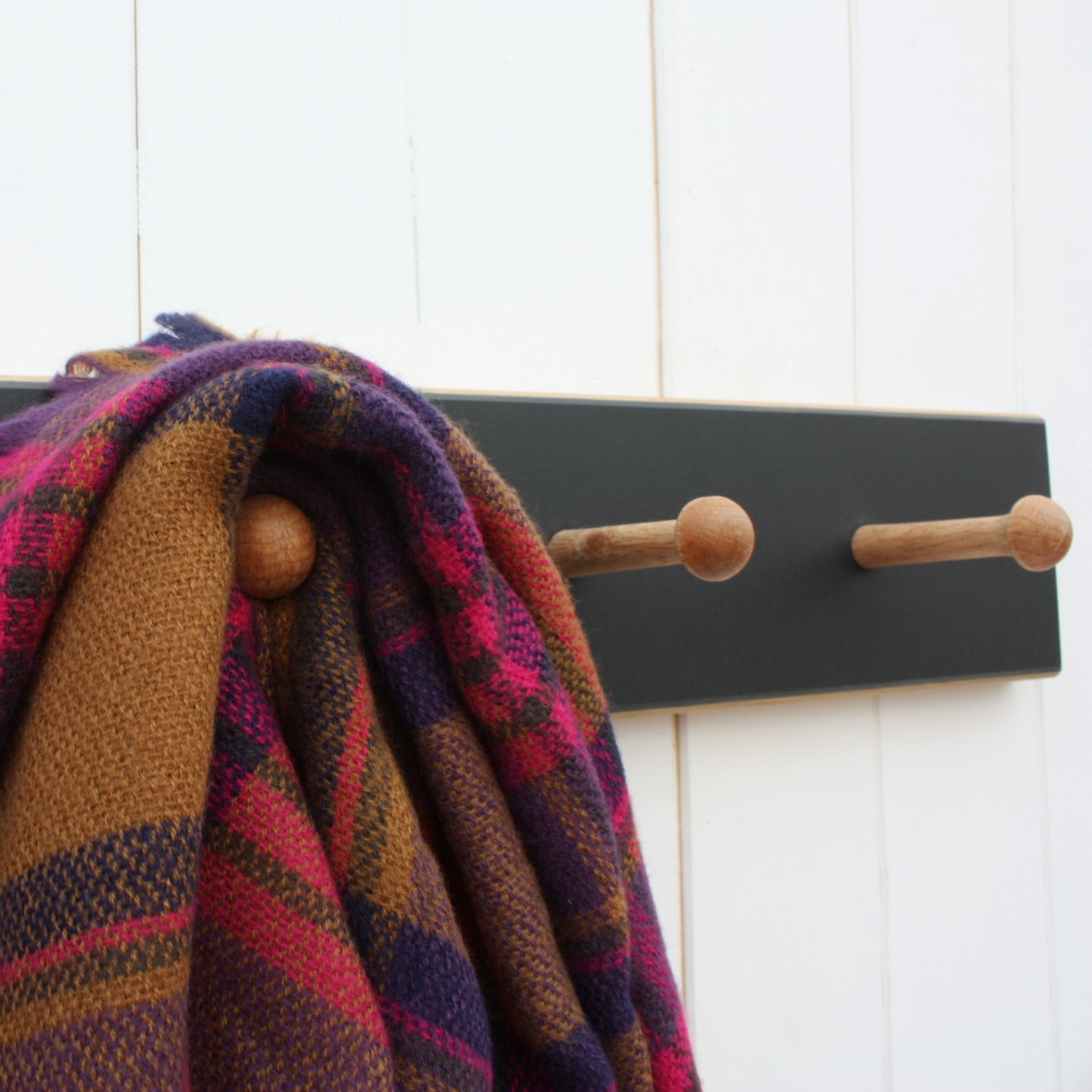 Contemporary Oak Shaker Peg Rail